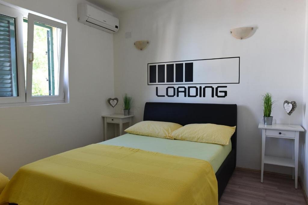 Hotel Na predaj - Ličko-senjska Novalja