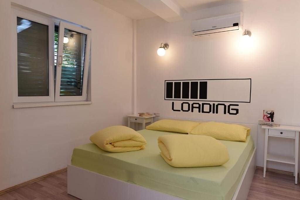 Hotel Na predaj - Ličko-senjska Novalja