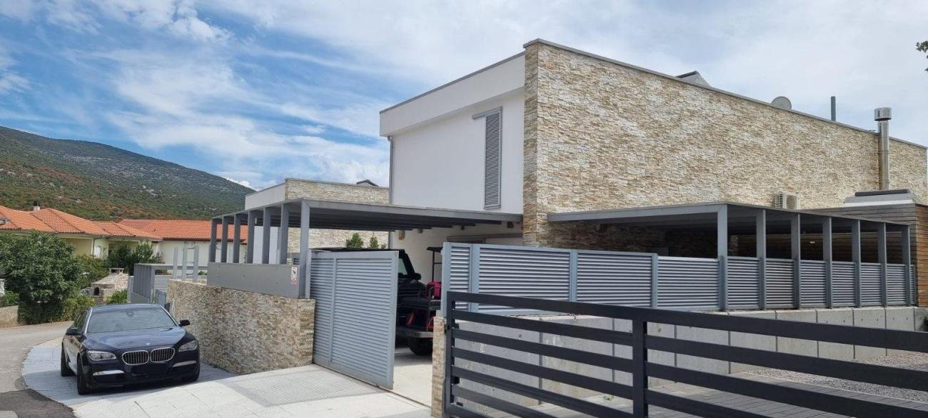 Hiša Na predaj - Primorsko-goranska Novi Vinodolski