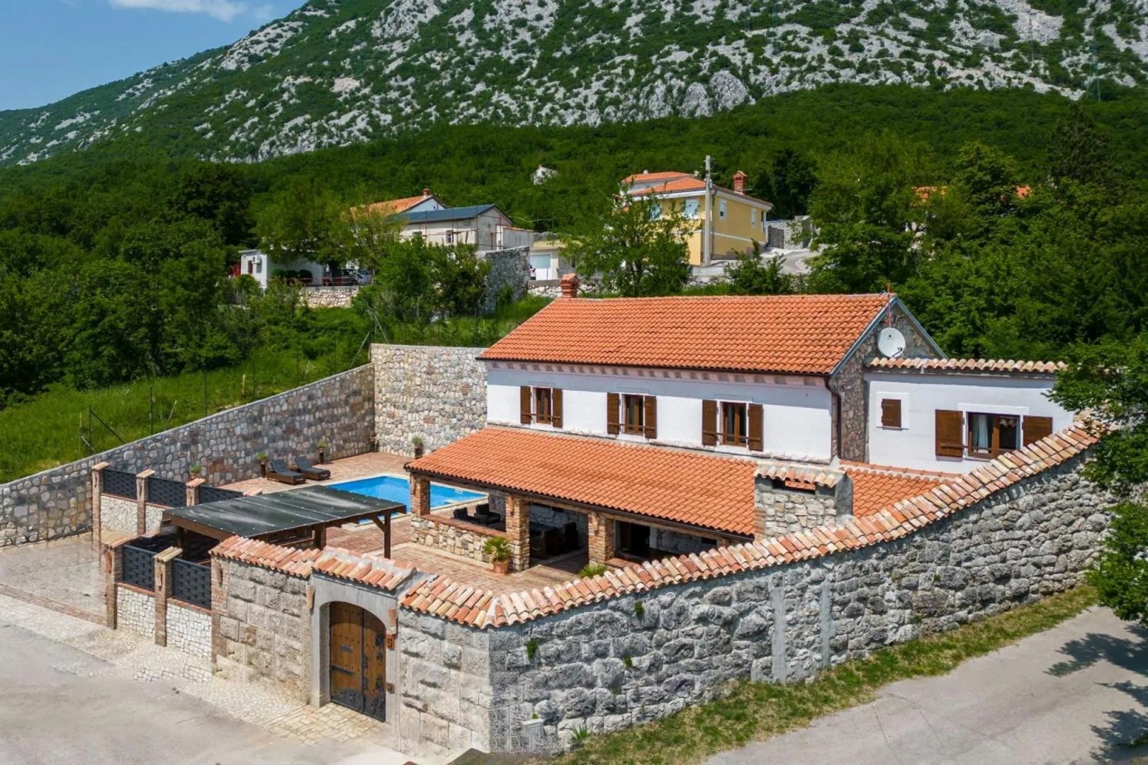 House For sale - Primorsko-goranska Vinodolska Općina