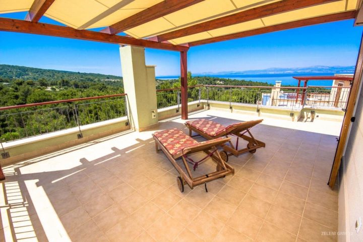 Maison à vendre 120 m² – Splitska