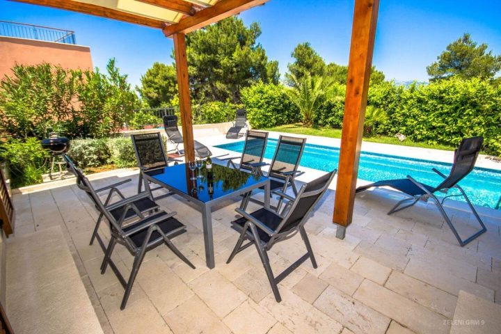Casa In vendita - Splitsko-dalmatinska Supetar - foto 3/16