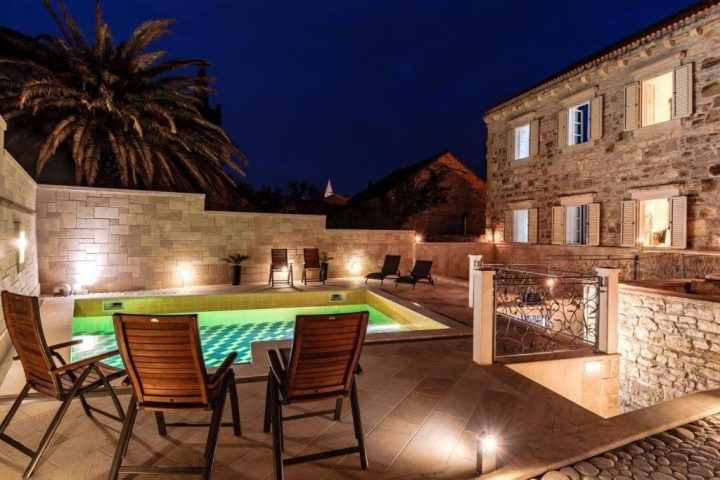 Hotel na prodaju 340 m² – Sumartin