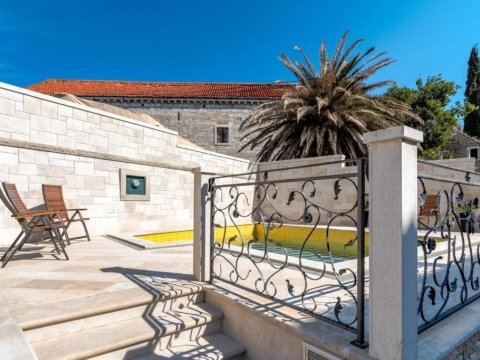 Hotel Zu verkaufen -  Brač