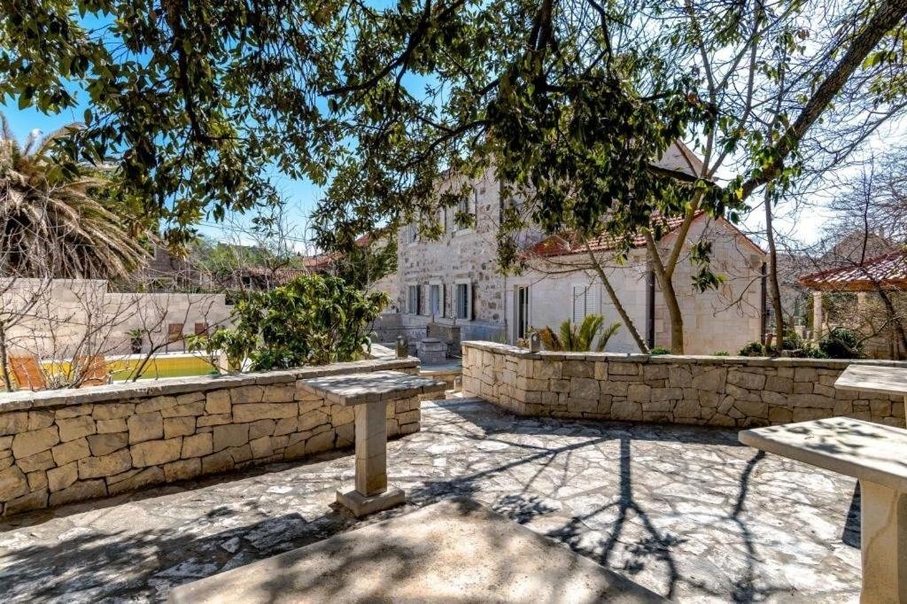 Hotel Zu verkaufen -  Brač