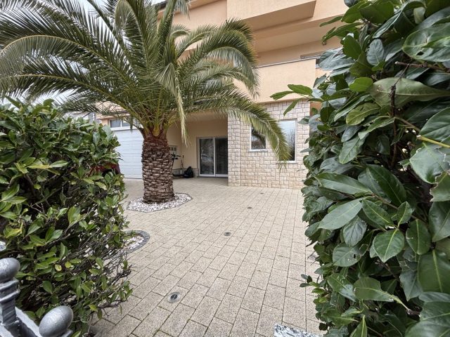 Hotel à vendre 340 m² – Jadranovo