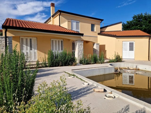 Kuća na prodaju 170 m² – Buje