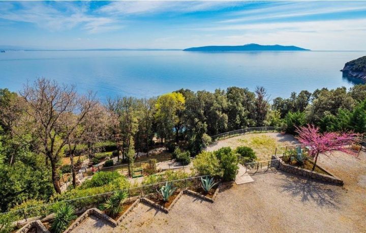 Kuća na prodaju 840 m² – Mošćenička Draga
