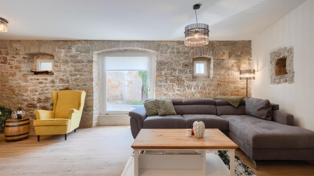 House For sale - Istarska Višnjan
