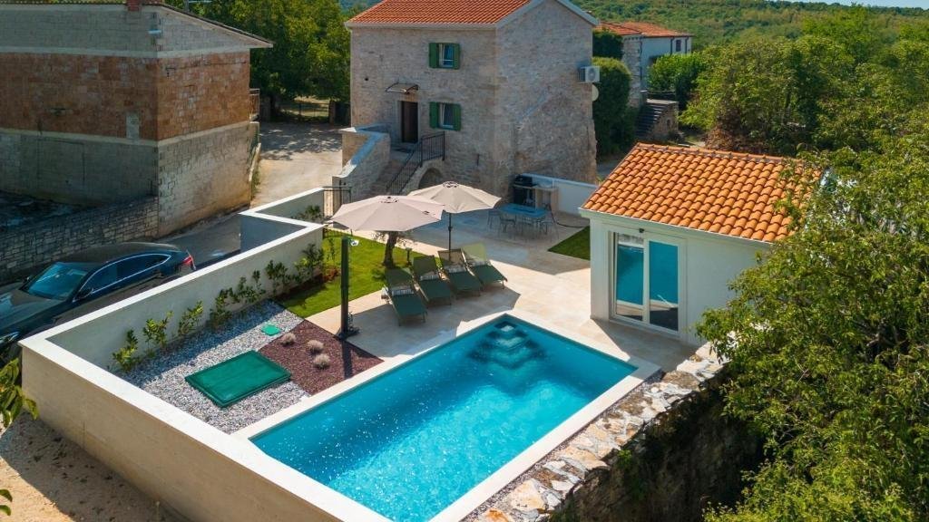 House For sale - Istarska Višnjan