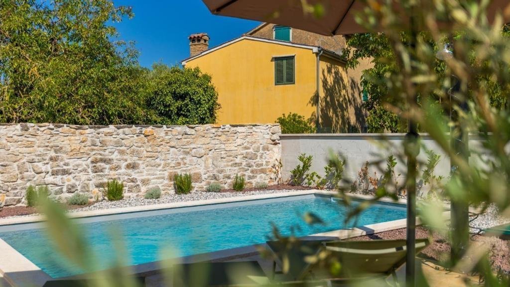 House For sale - Istarska Višnjan