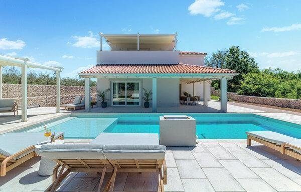 Kuća na prodaju 322 m² – Barban