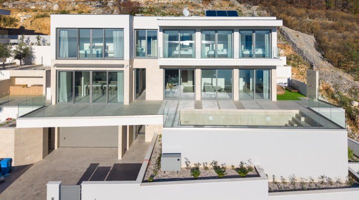 Kuća na prodaju 420 m² – Dugi Rat