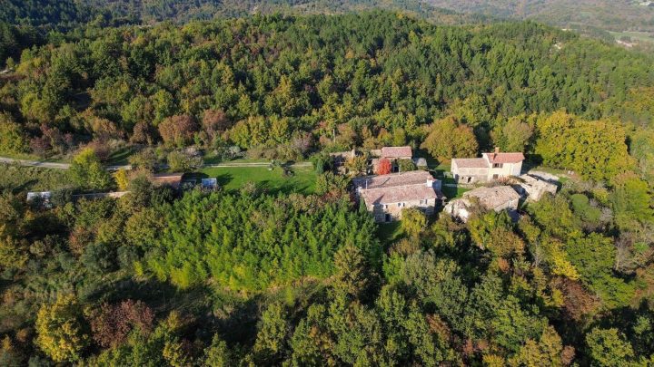 Hotel for sale 646 m² – Lupoglav