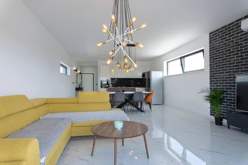 Casa In vendita - Splitsko-dalmatinska Marina