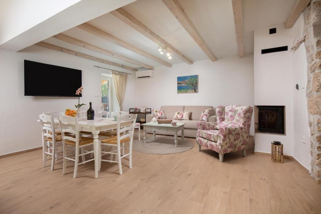 House For sale -  Novi Vinodolski