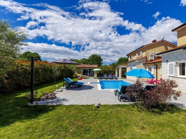 Dům na prodej 240 m² – Labin