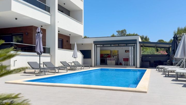 Kuća na prodaju 300 m² – Medulin