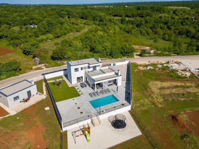 Kuća na prodaju 186 m² – Svetvinčenat