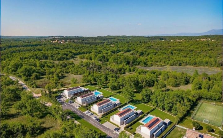 Kuća na prodaju 283 m² – Labin