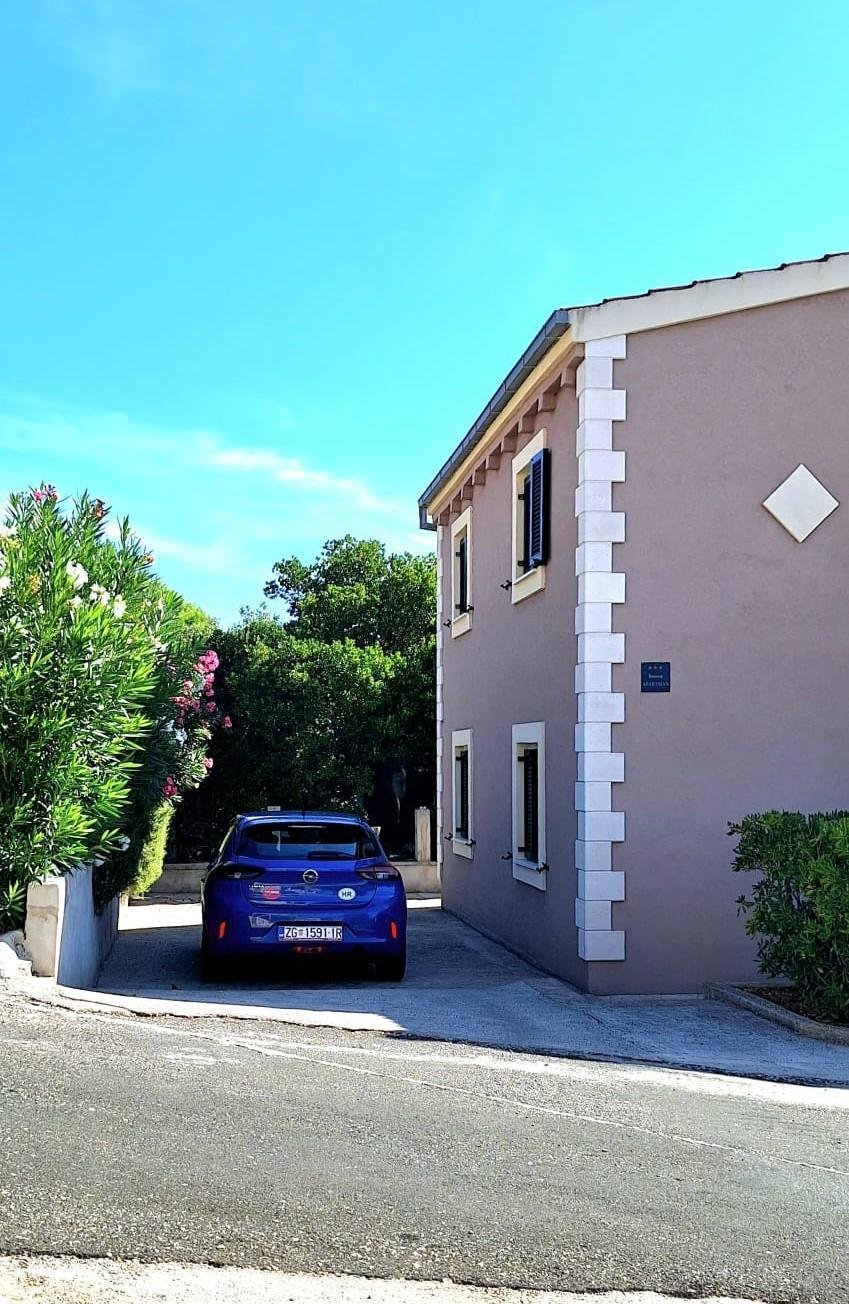 Hotel For sale - Splitsko-dalmatinska Vis