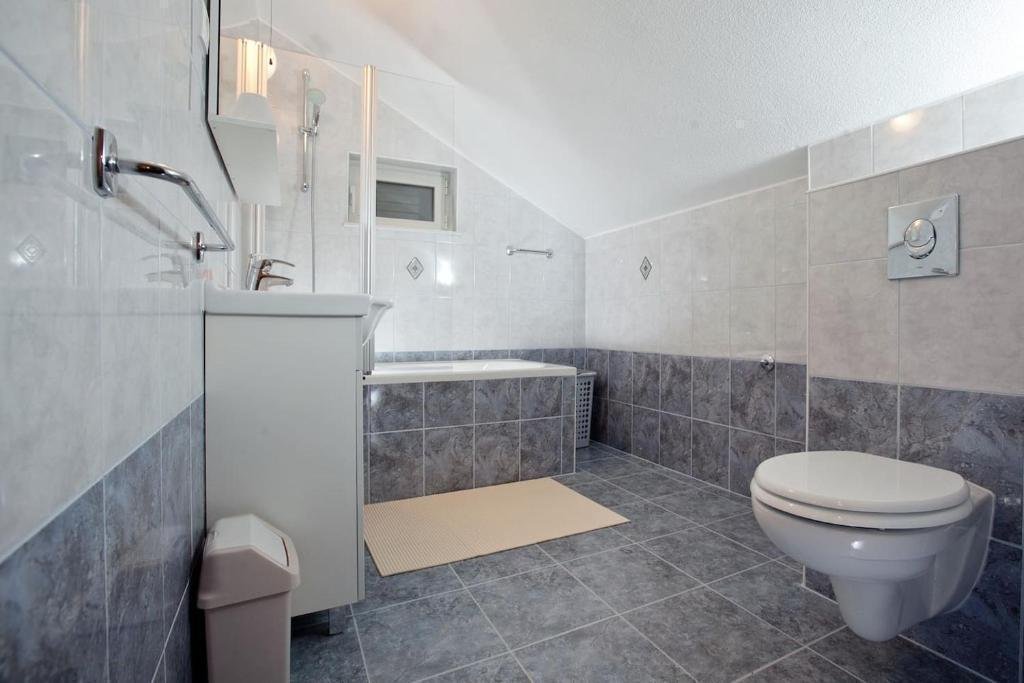House For sale - Splitsko-dalmatinska Baška Voda