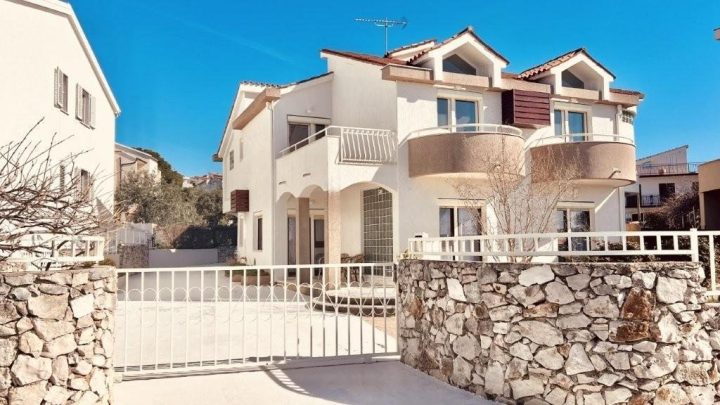 Hotel in vendita 472 m² – Brodarica