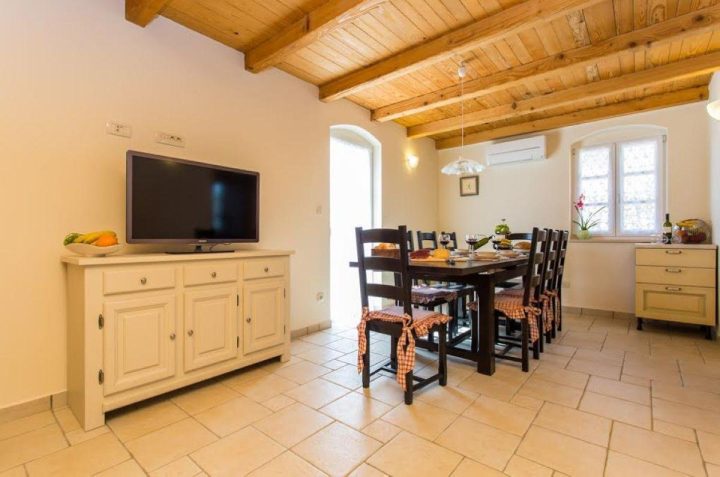 House For sale - Primorsko-goranska Dobrinj - foto 5/14