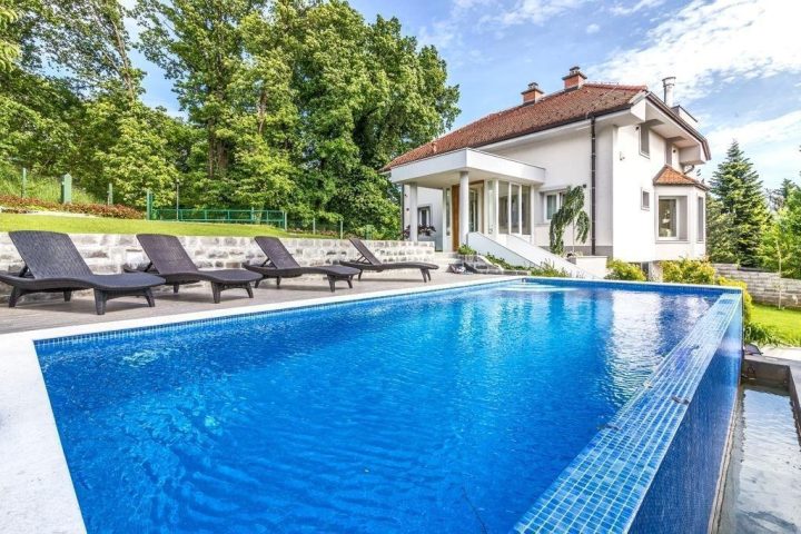 House for sale 310 m² – Šestine