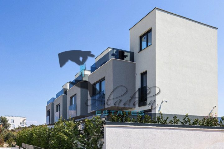 Haus zu verkaufen 225 m² – Okrug