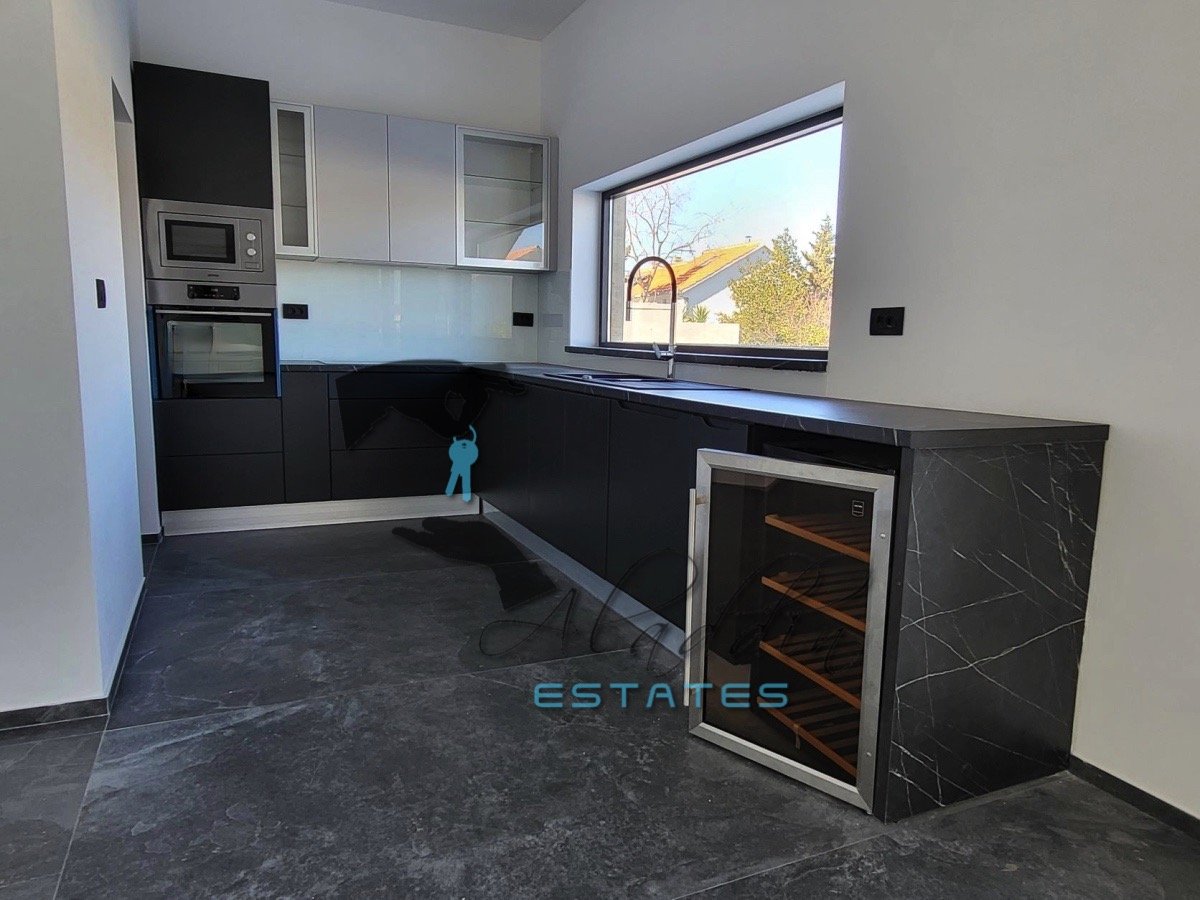 House For sale - Splitsko-dalmatinska Okrug Donji