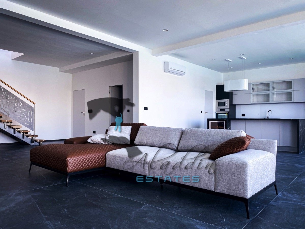 Maison À vendre - Splitsko-dalmatinska Okrug Donji