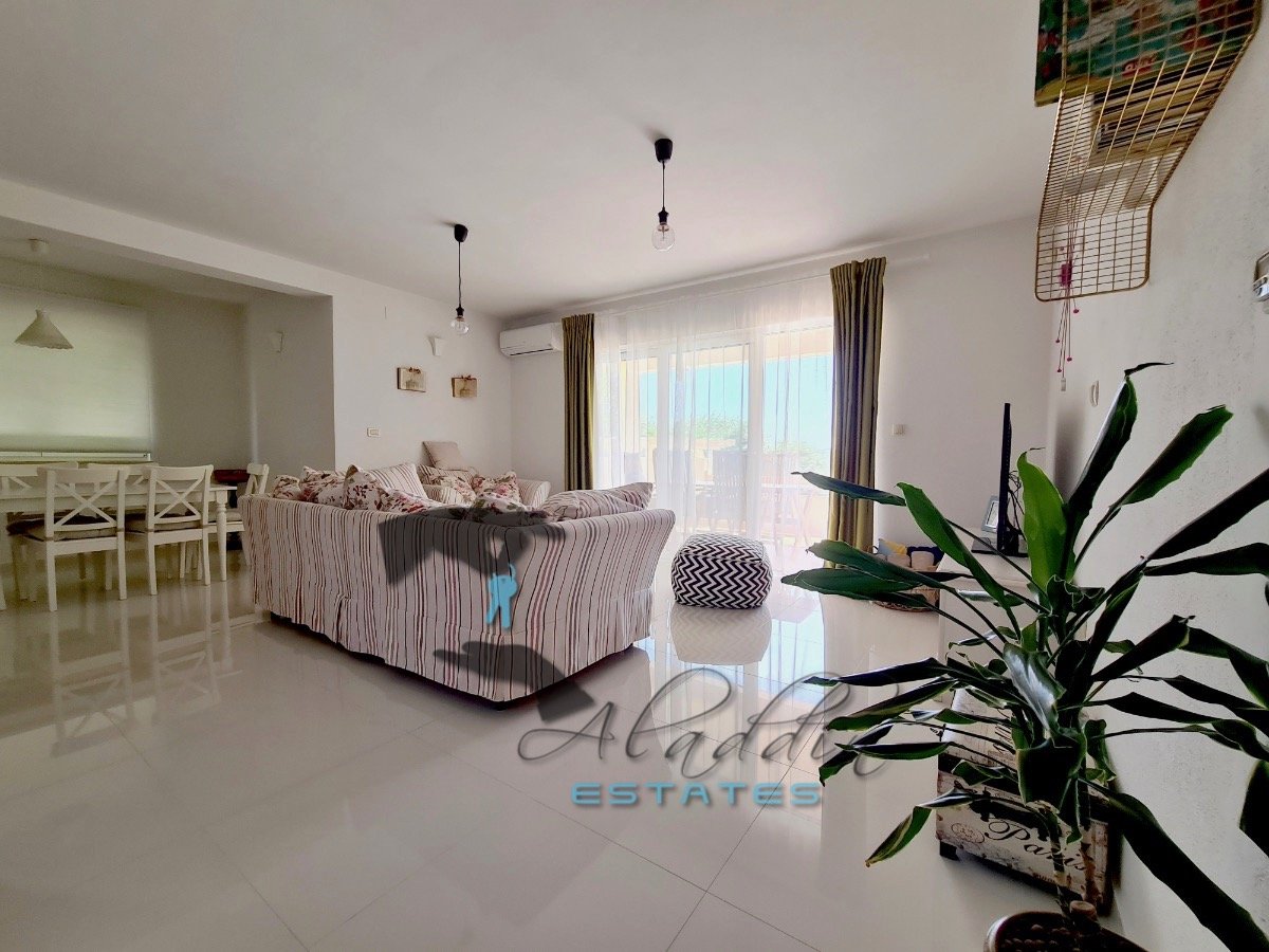 Casa In vendita - Splitsko-dalmatinska Kaštel Štafilić