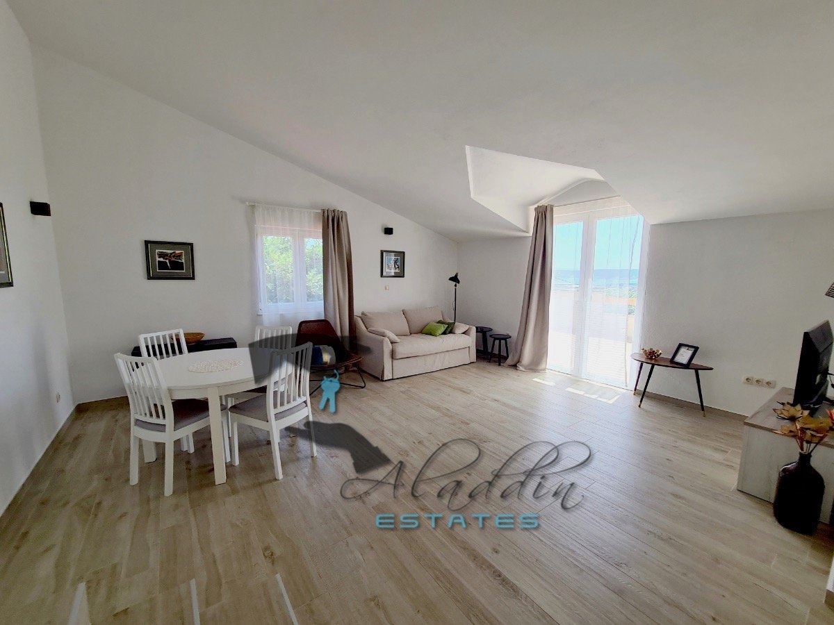 Casa In vendita - Splitsko-dalmatinska Kaštel Štafilić