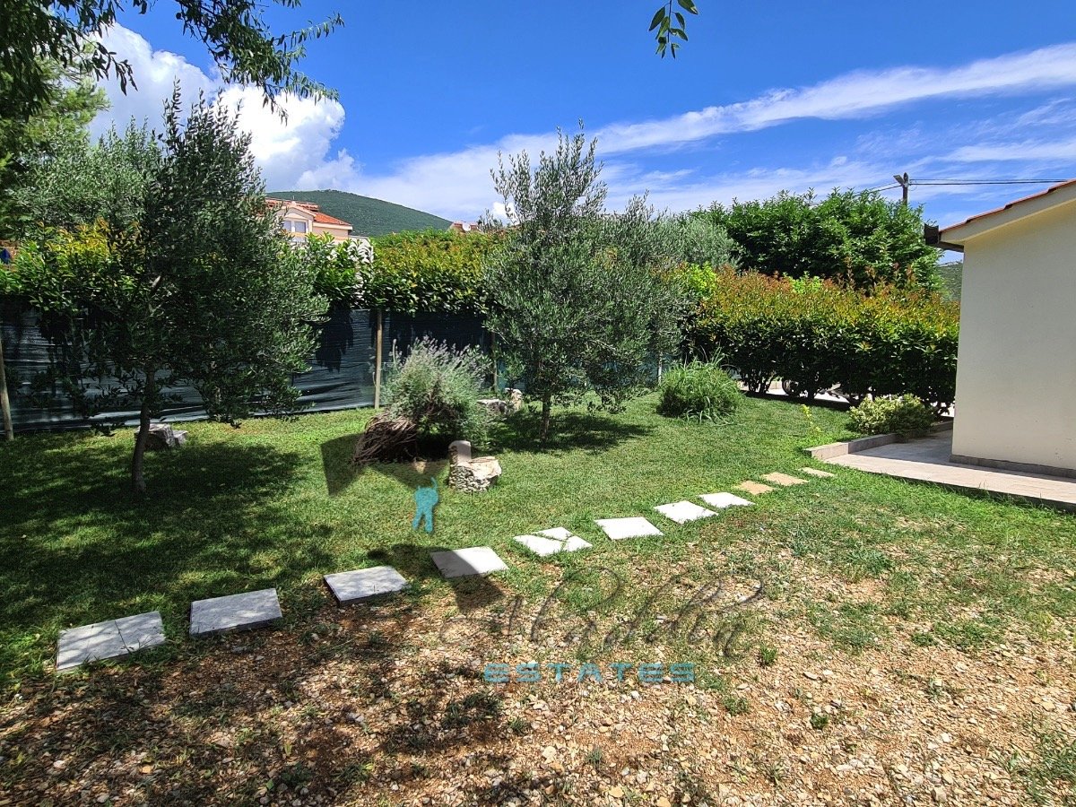 Casa In vendita - Splitsko-dalmatinska Kaštel Štafilić