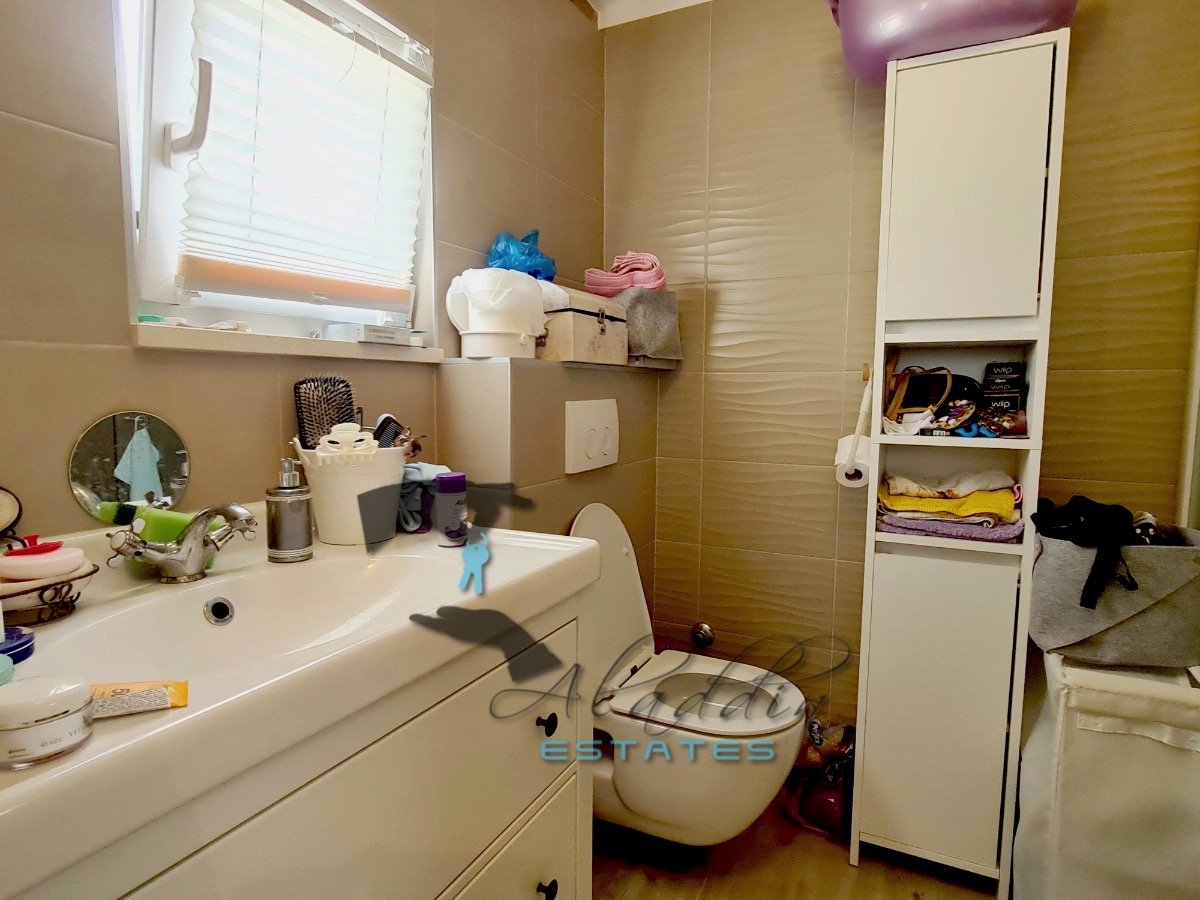 Casa In vendita - Splitsko-dalmatinska Kaštel Štafilić