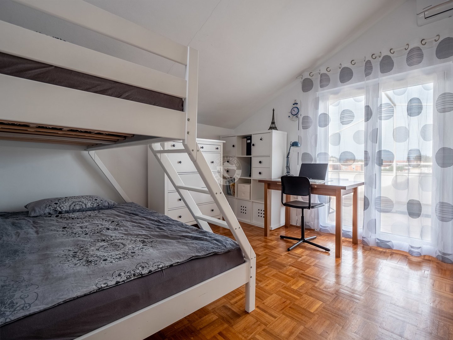 Kuća Na prodaju - Zadarska Vrsi