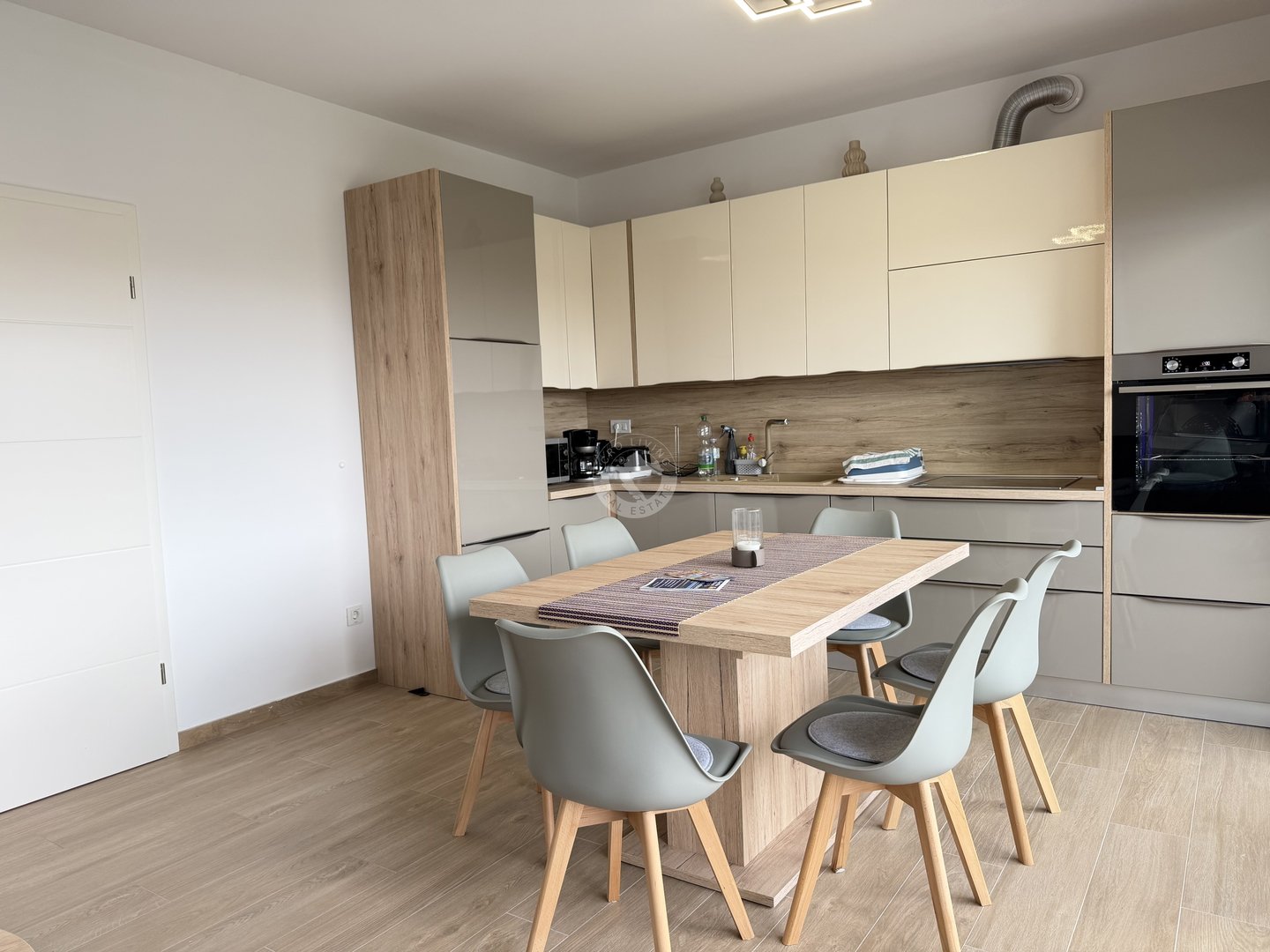 Flat For sale - Istarska Tar