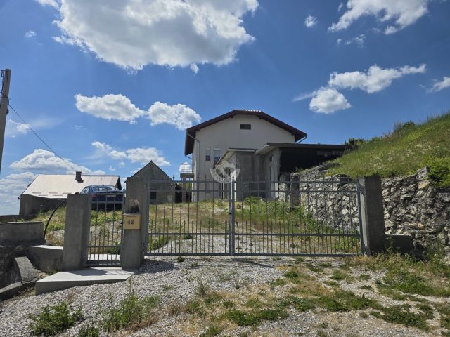 Hiša na predaj 253 m² – Sveti Ivan Zelina