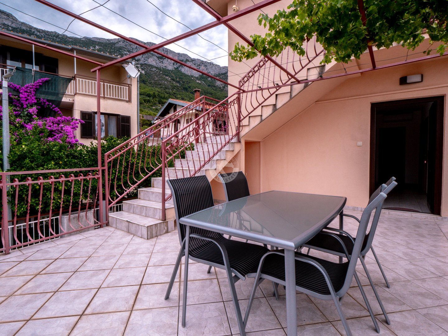 Hiša Na predaj - Splitsko-dalmatinska Podaca