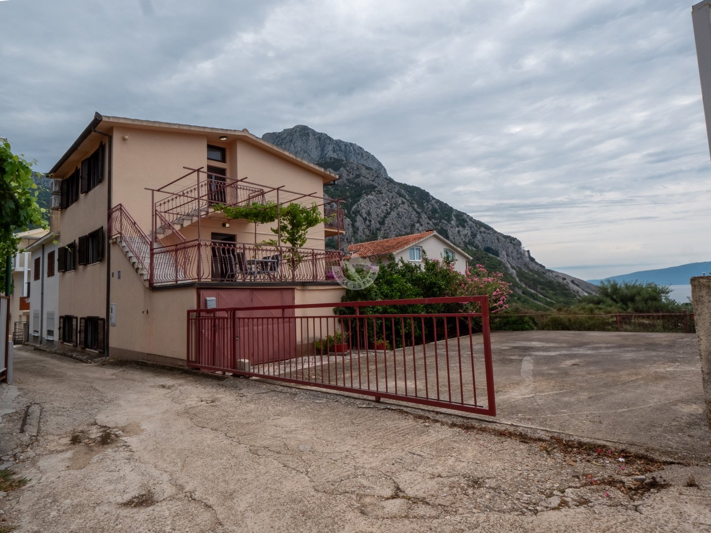 Hiša Na predaj - Splitsko-dalmatinska Podaca