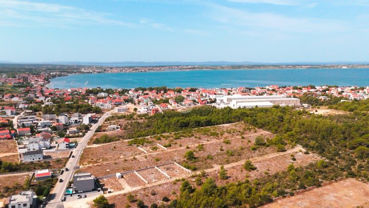 Land for sale 2306 m² – Vrsi