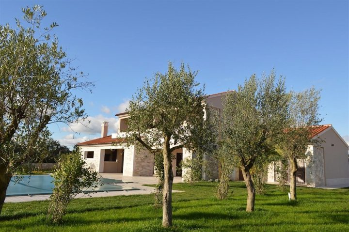Dom na predaj 374 m² – Pula