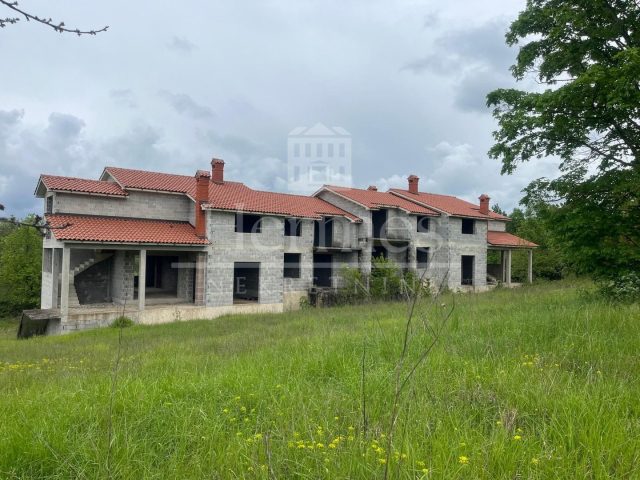 Pozemok na predaj 5746 m² – Buzet