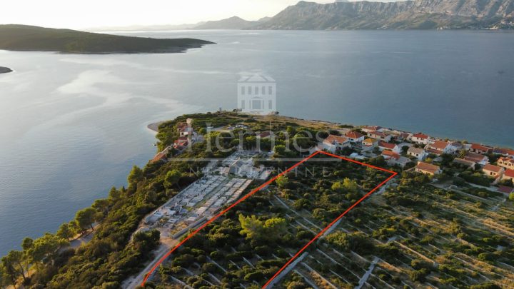 Parcela naprodaj 3321 m² – Povlja