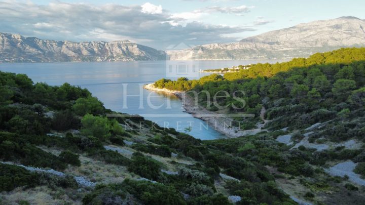 Parcela naprodaj 14174 m² – Povlja