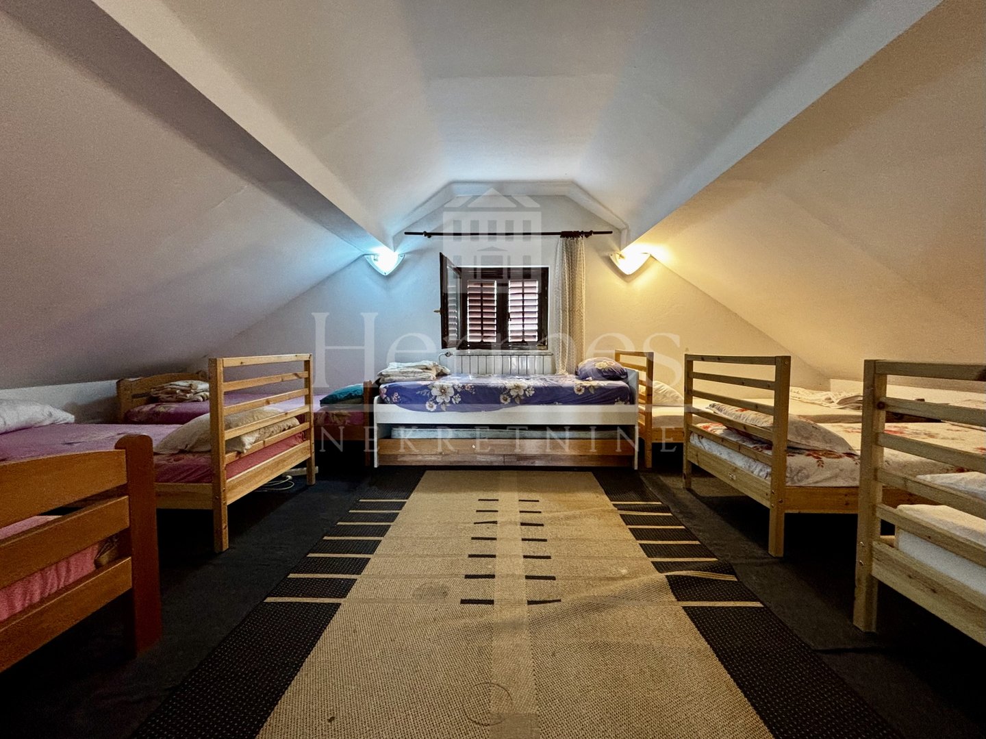 Maison À louer - Grad Zagreb Trokut