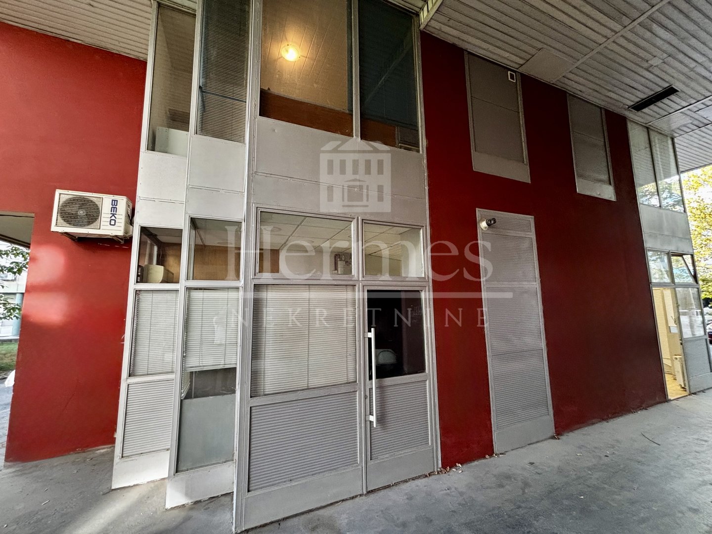 Locaux commerciaux À vendre - Grad Zagreb Kanal - foto 1/18