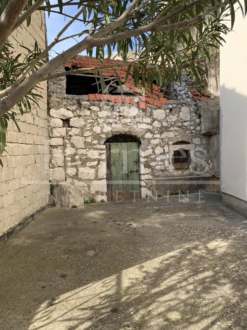 House For sale - Šibensko-kninska Varoš