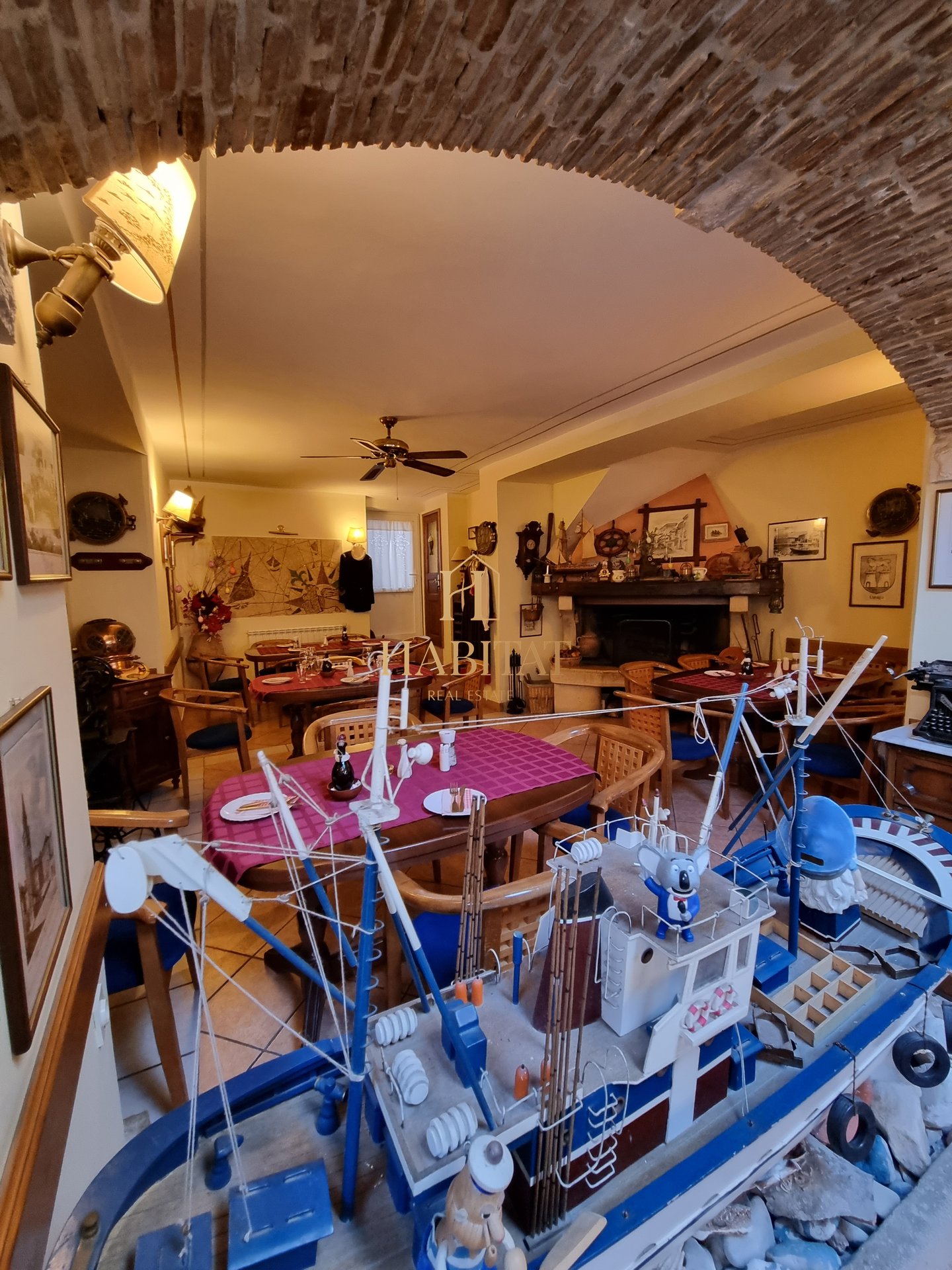 Poslovni prostor Na prodaju - ISTARSKA KAšTELIR-LABINCI